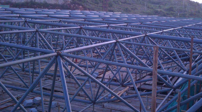 阜康概述网架加工中对钢材的质量的过细恳求